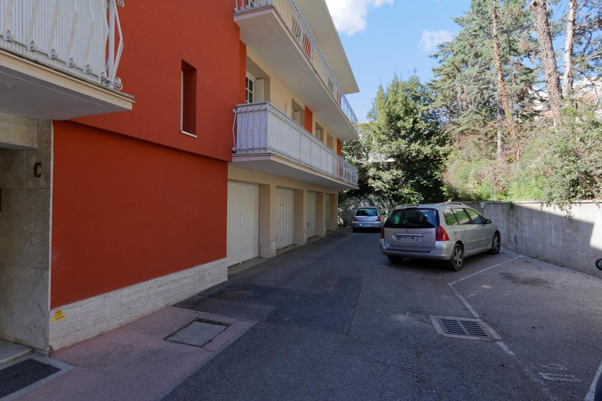 Appartement 016- T2 Tropisme, 1 Chambre,clim,wifi,parking