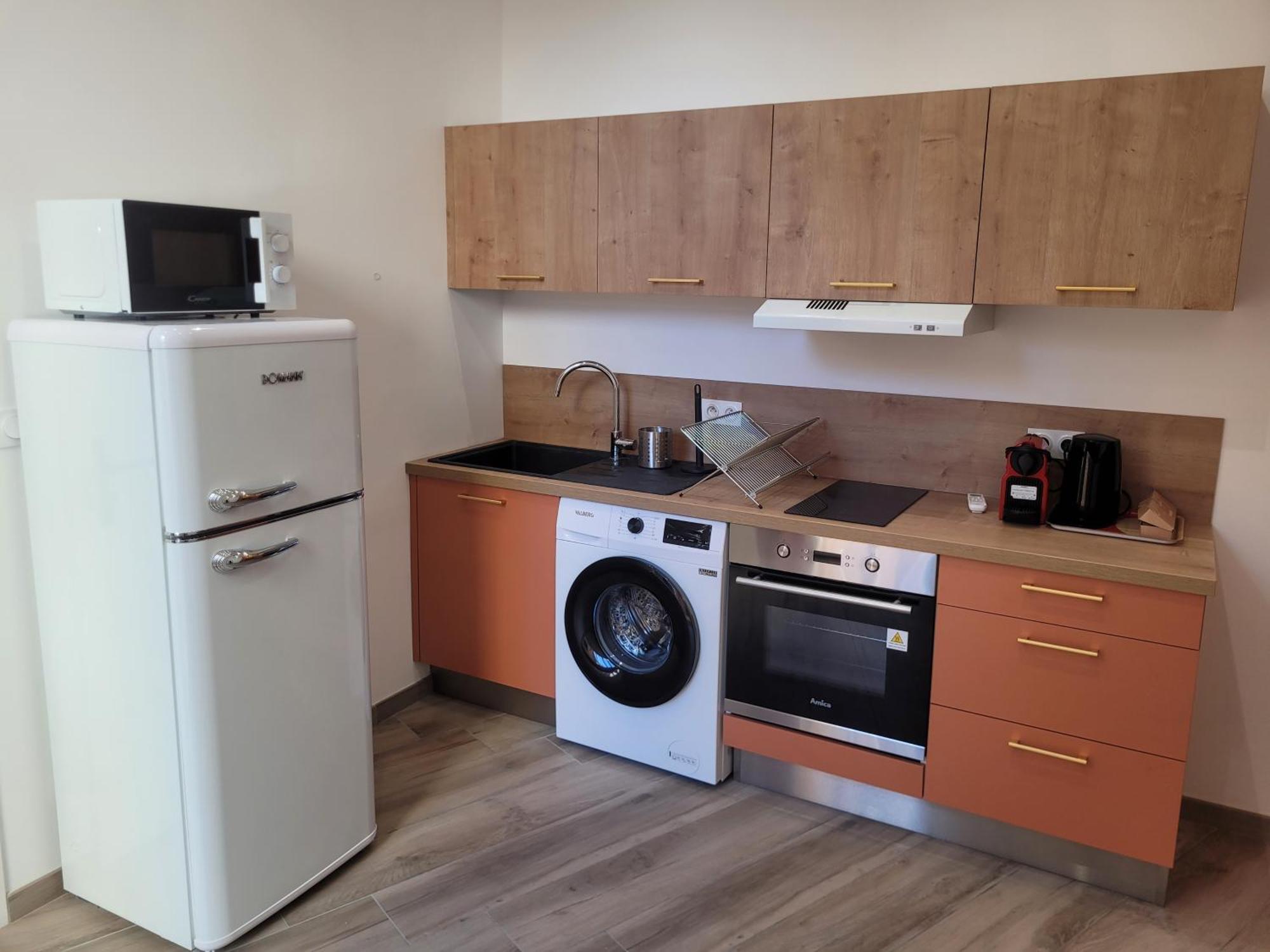 Apartment Secteur Gare Et Place De La Comedie, Wifi & Climatisation *