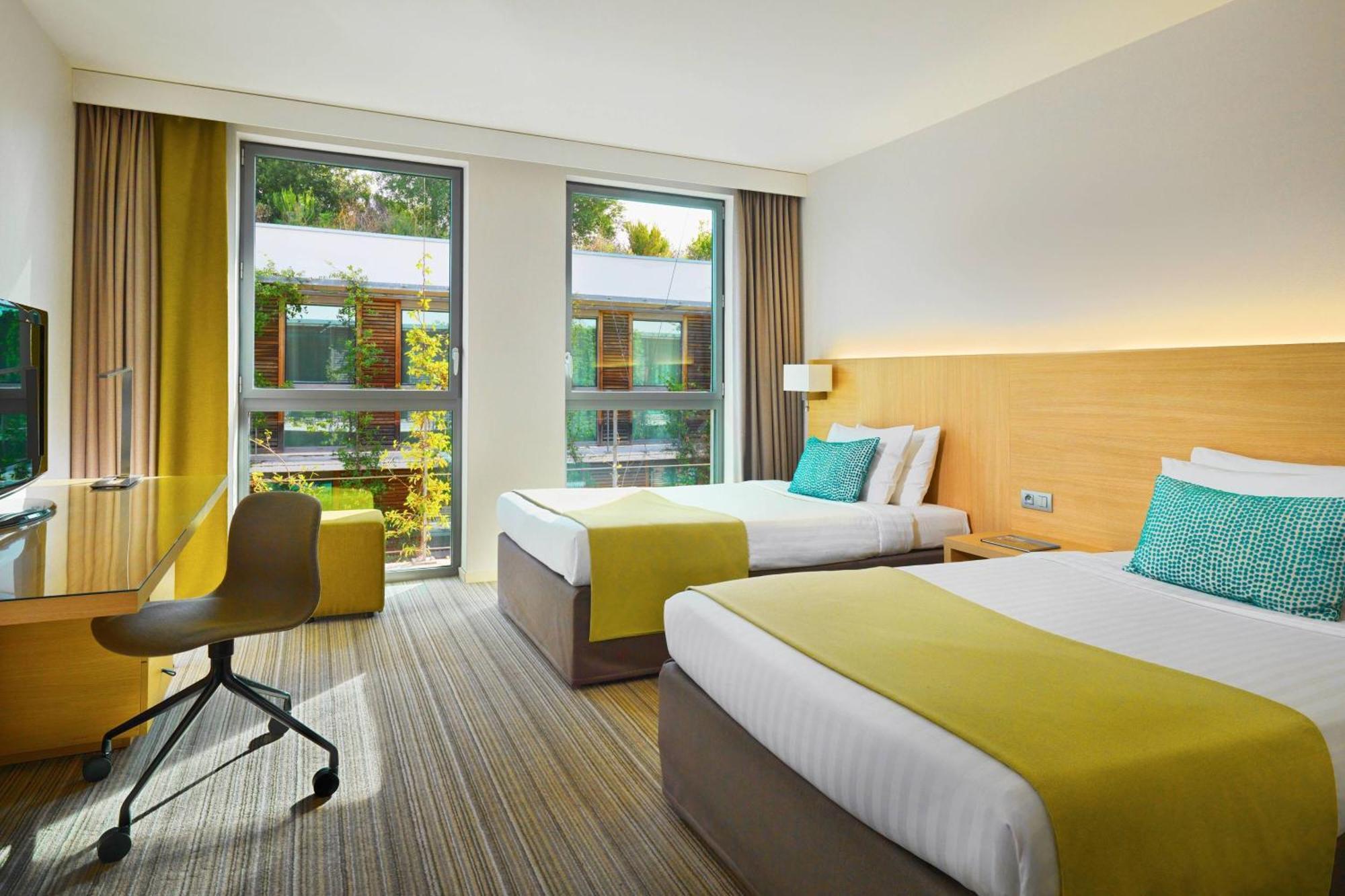 Courtyard By Marriott Hotel 4*