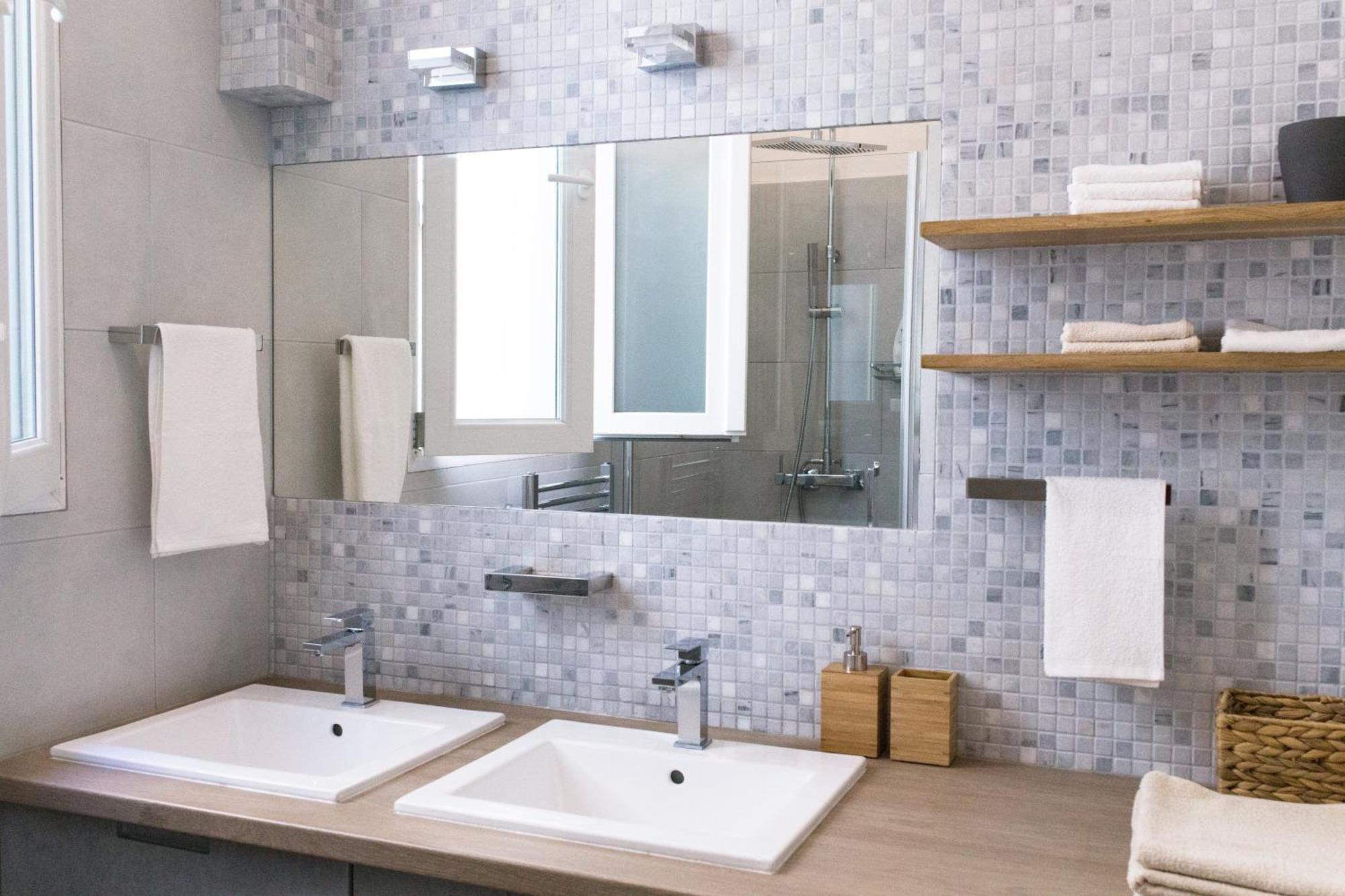 Sleep In Montpellier, Cosy, Central, 5 Ch, 10p, Tram L1, 2,3 & 4 * Montpellier