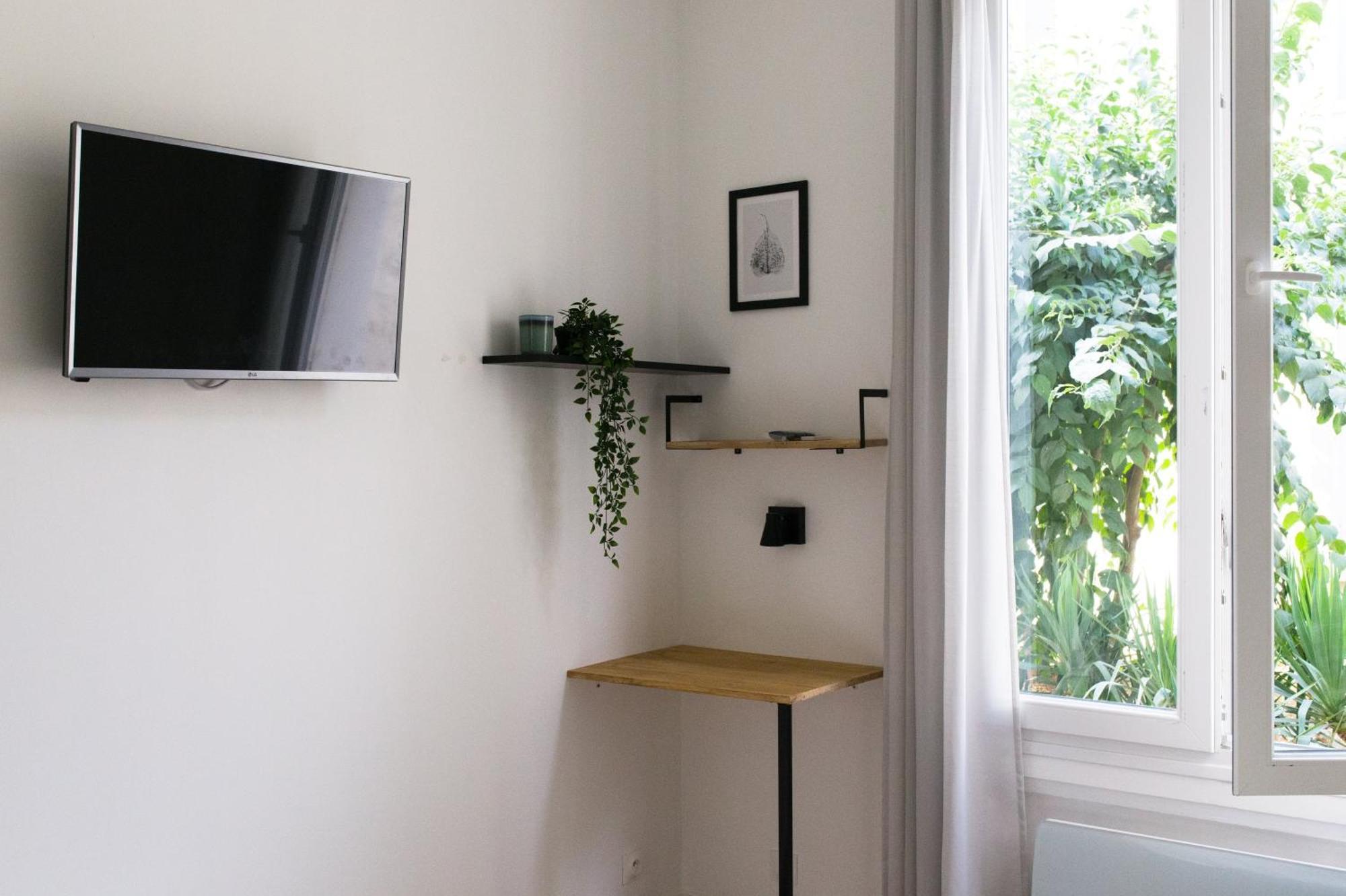 Sleep In Montpellier, Cosy, Central, 5 Ch, 10p, Tram L1, 2,3 & 4 *