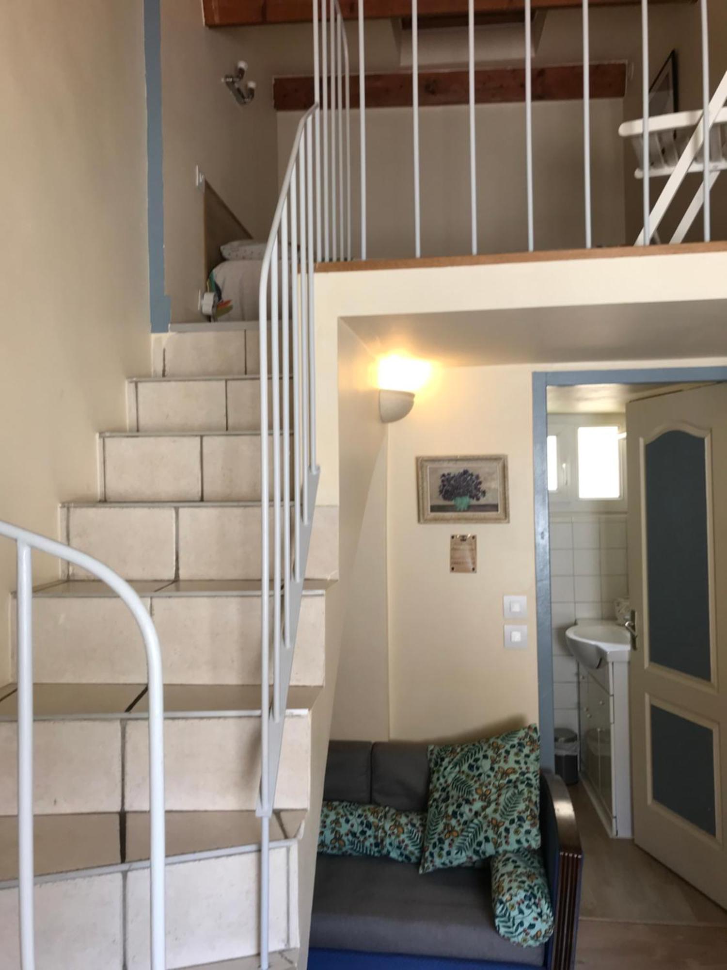 Simone's Tiny House Apartment *
