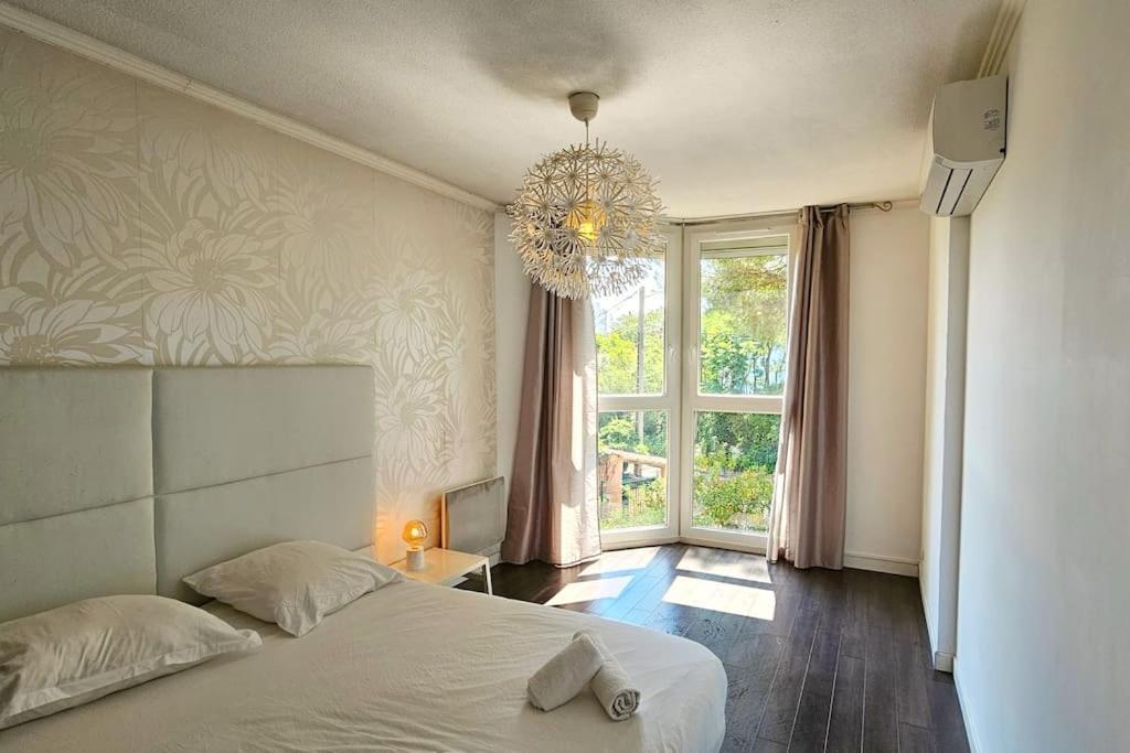 Ovalie ! Grand Appart. 6 Couchages Avec Parking Apartamento *