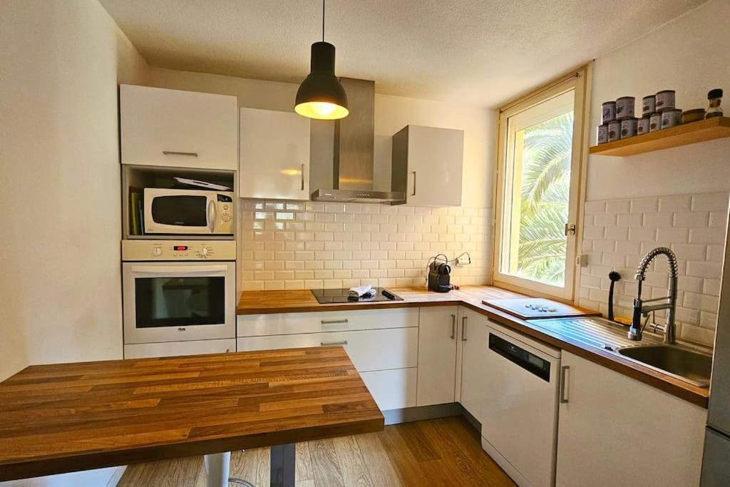 Ovalie ! Grand Appart. 6 Couchages Avec Parking * Montpellier