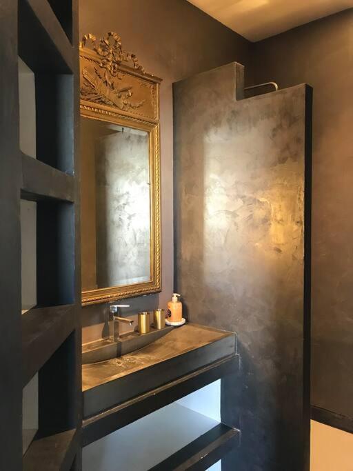 Climatise 50m2 Proche Centre Et Gare Apartment