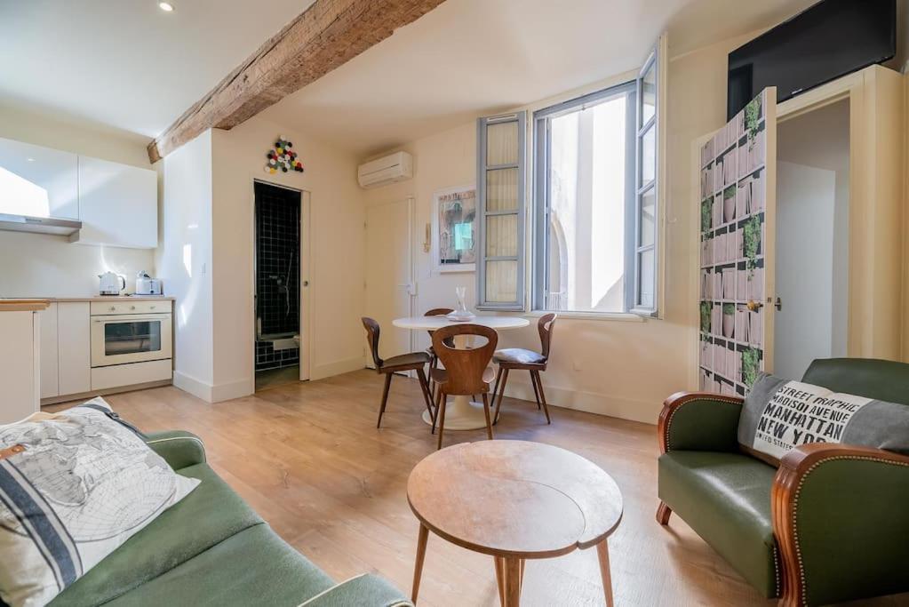 Le Petit Saint Jean T2, Clim, Centre Historique * Montpellier