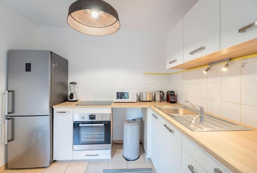 Le St Charles, T2, Terrasse, Centre Apartment *