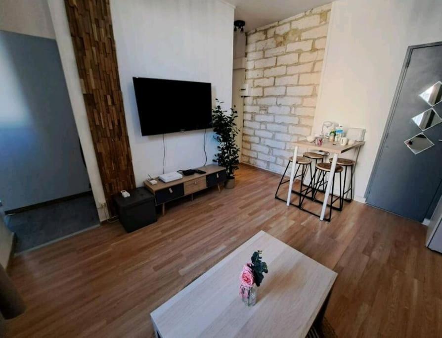 Logement Cosy Pour 4, Wifi, Centre Montpellier