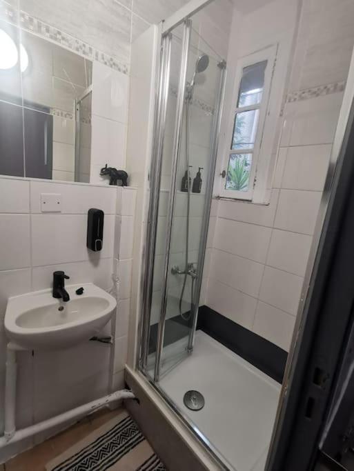 Logement Cosy Pour 4, Wifi, Centre * Montpellier