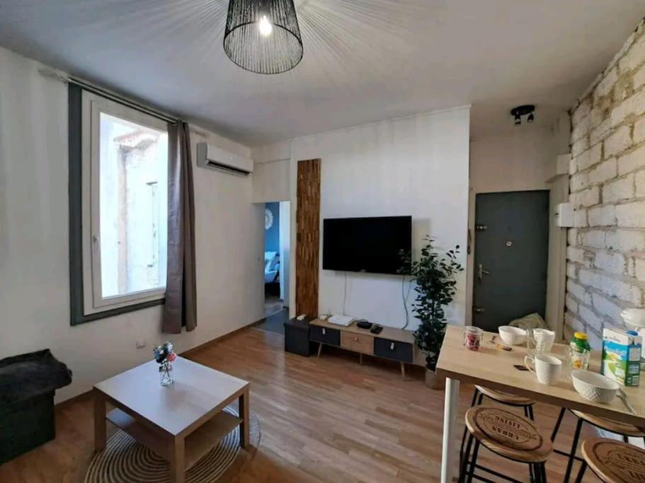 Logement Cosy Pour 4, Wifi, Centre Appartement