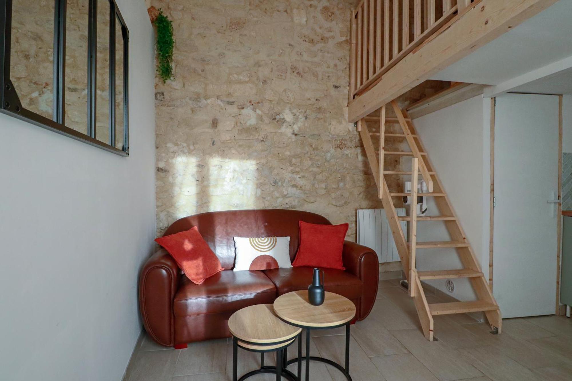 Climatise Mezzanine Avec Parking Appartement *