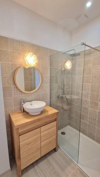 Spacieux T2 Neuf Climatise - Centre Apartment