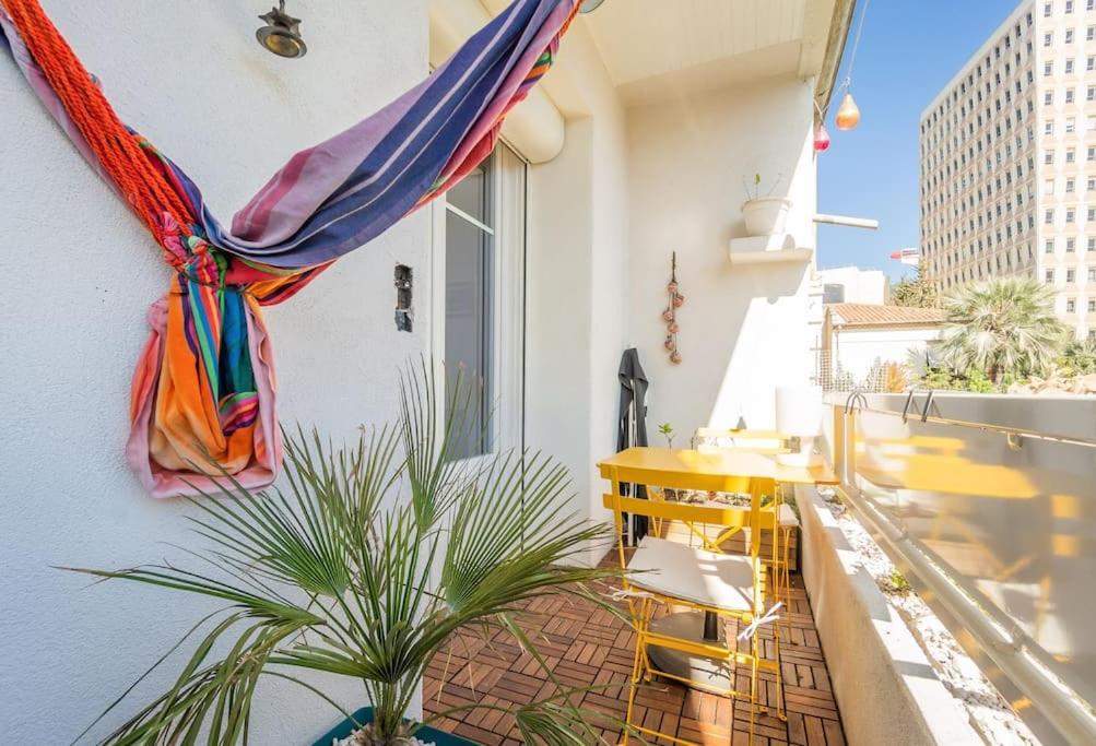 Le Vintage, Beau T3, Clim, Terrasse, Centre Apartment *