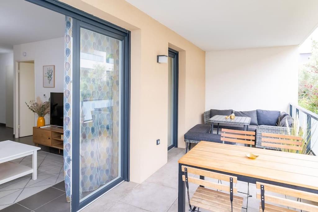 Appartement Le Barcelone, Beau T2, Clim, Terrasse,centre Montpellier