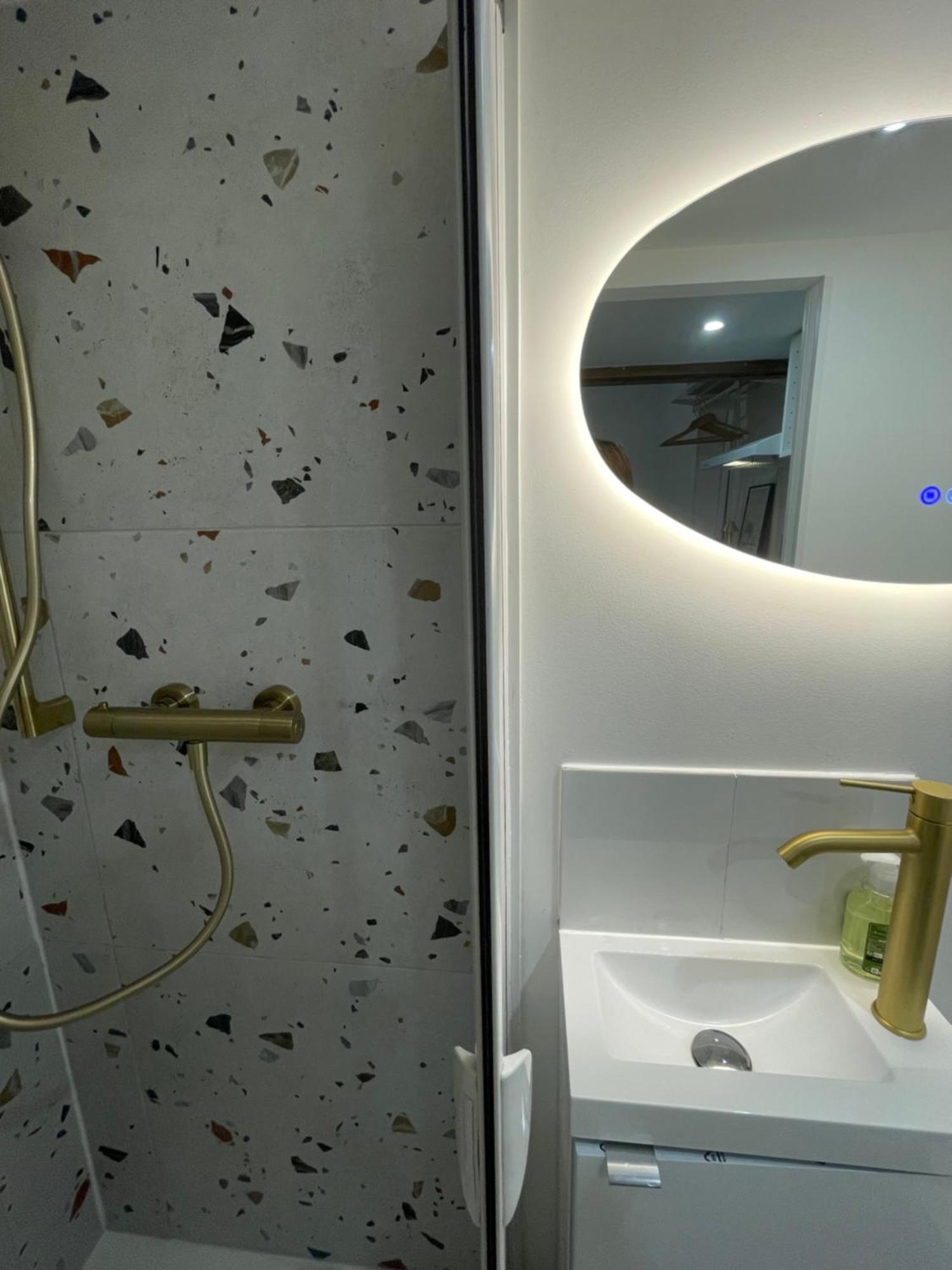 « le Good Spot » Hypercentre Renove/wifi/clim * Montpellier