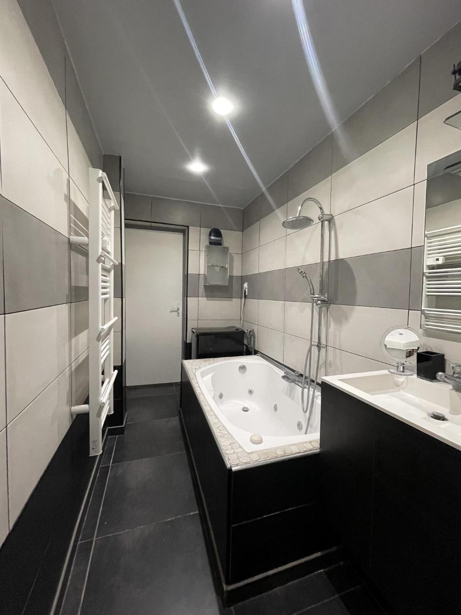 Appartement Spacieux T3 Place Comedie Gare Saint Roch Montpellier