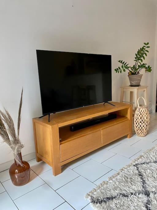 T2 Hyper Centre Renove + Parking, Proche Comedie Appartement *