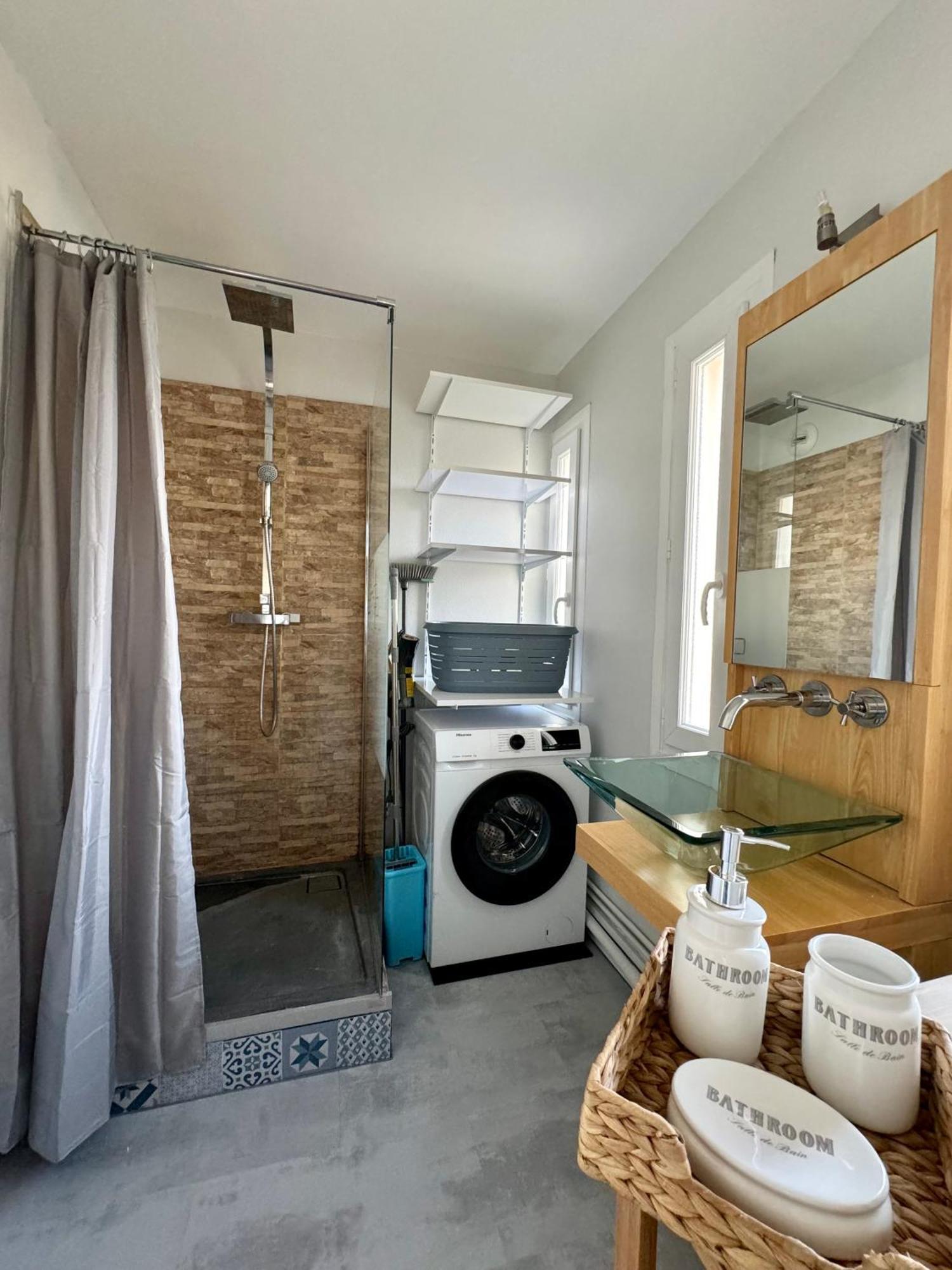 50m2, Ovalie, Clim-balcon-netflix Apartment