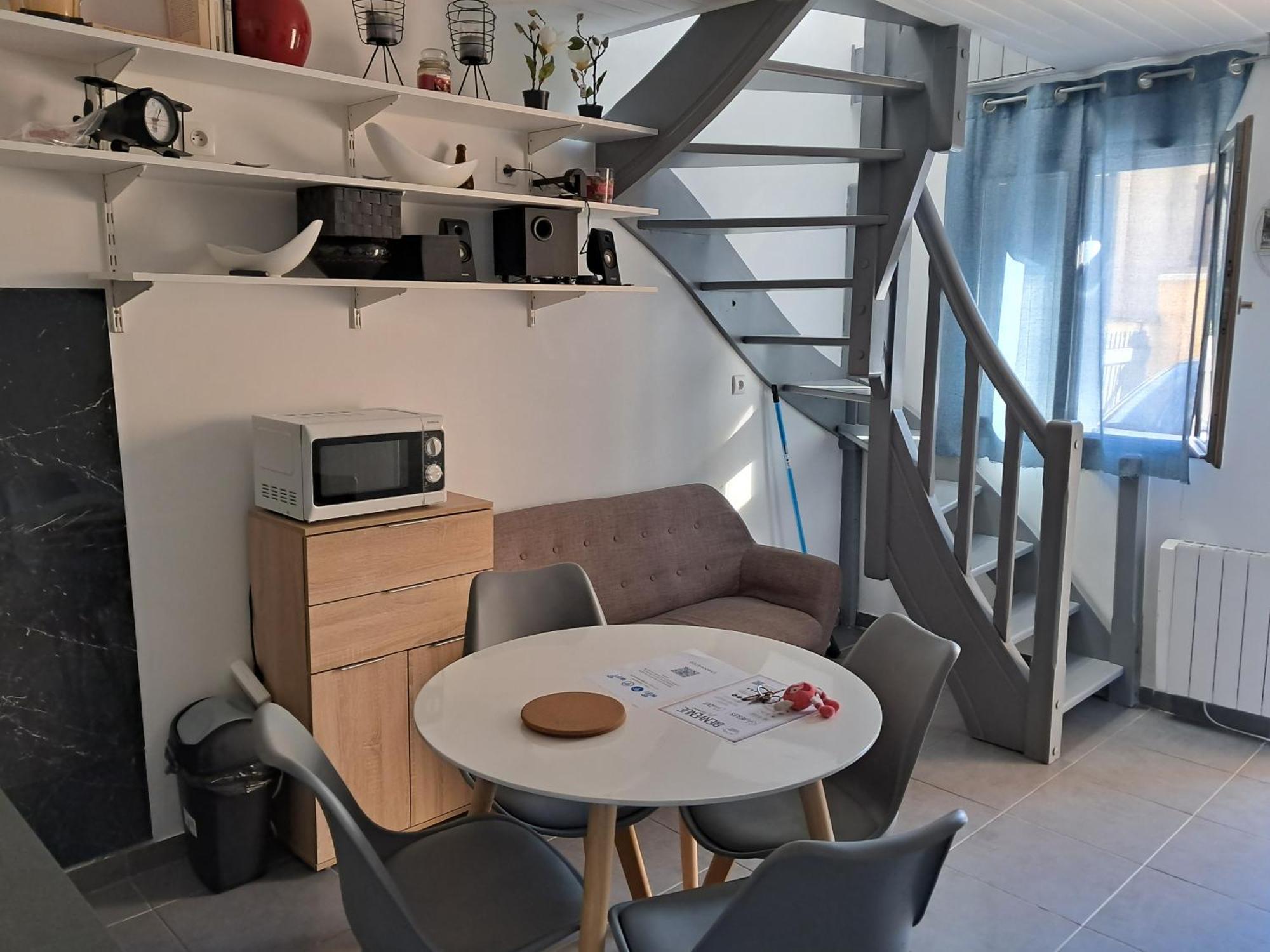 Charmante Maison A 15 Minutes De La Place Comedie *