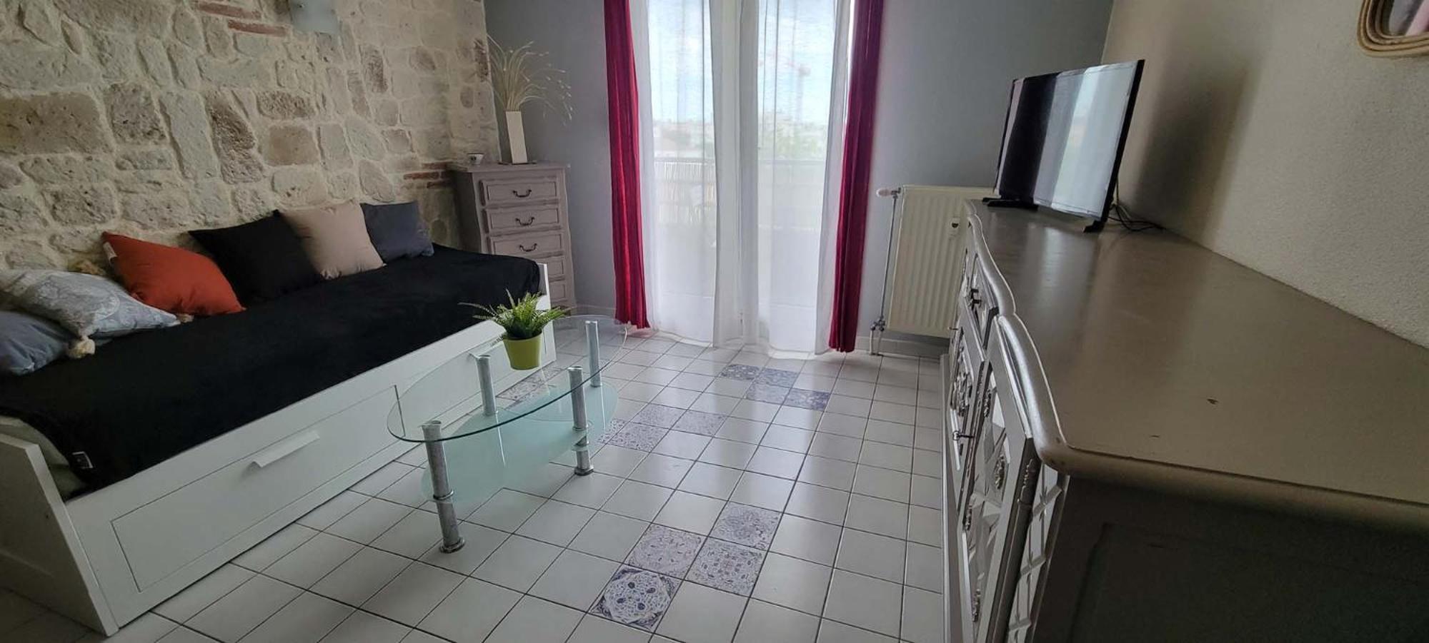 T1 Parking Et Wifi Proche Centre Et Station Tram Apartamento *