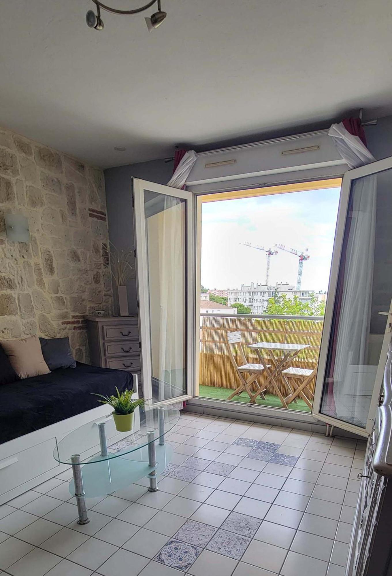 Apartamento T1 Parking Et Wifi Proche Centre Et Station Tram *
