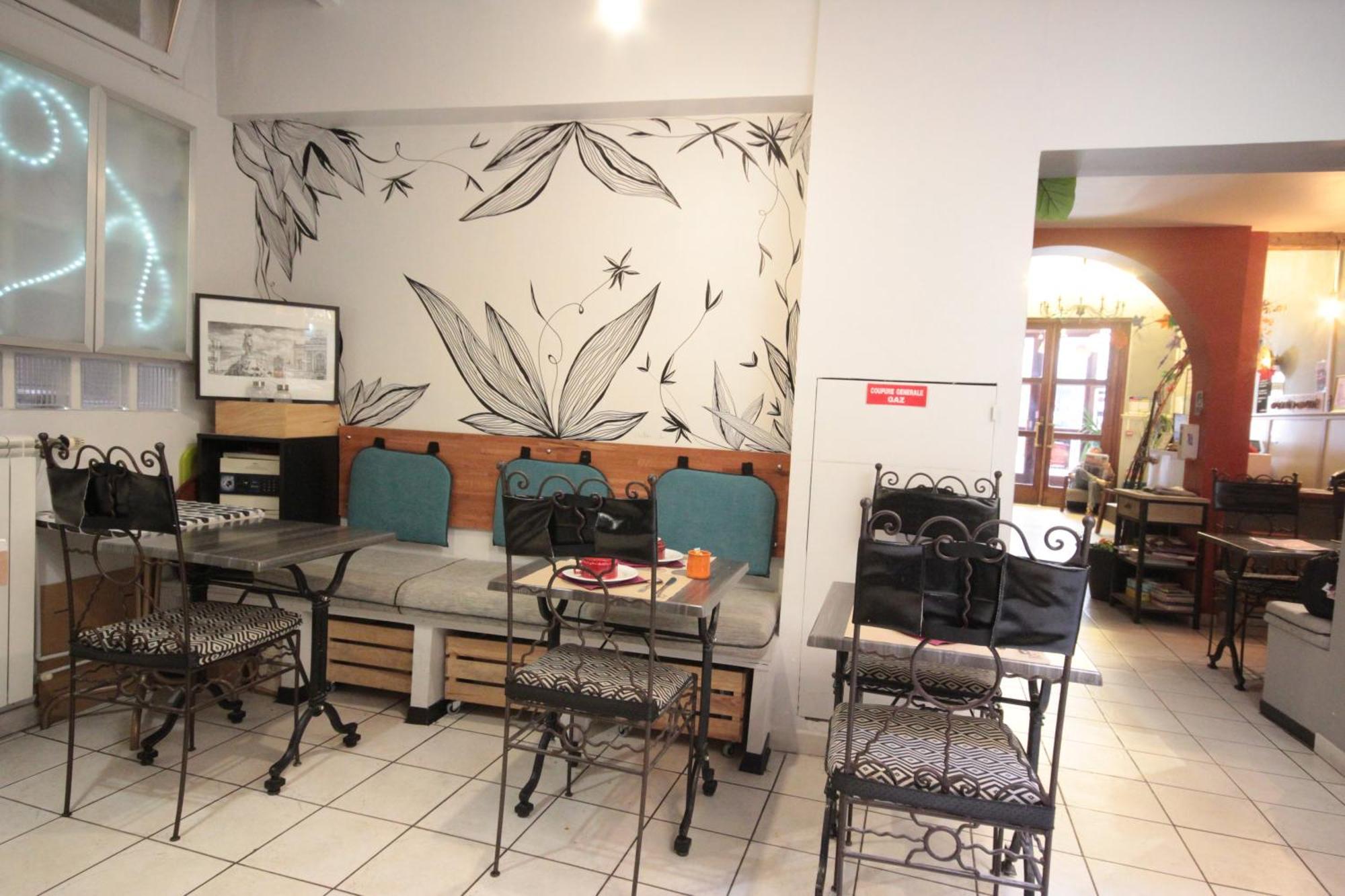 Des Arts, Artisanal Et Indépendant Hotel 2*