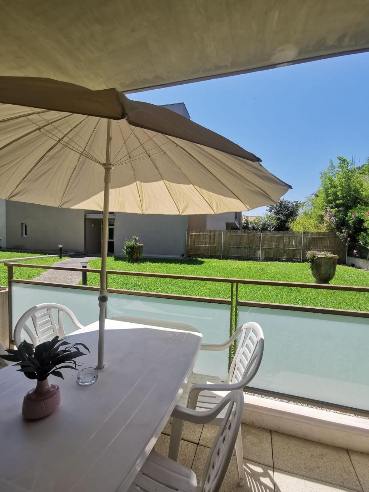 Appartement Avec Terrasse *