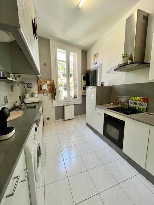 Appartement Magnifique T3 Au Centre - Immeuble Particulier