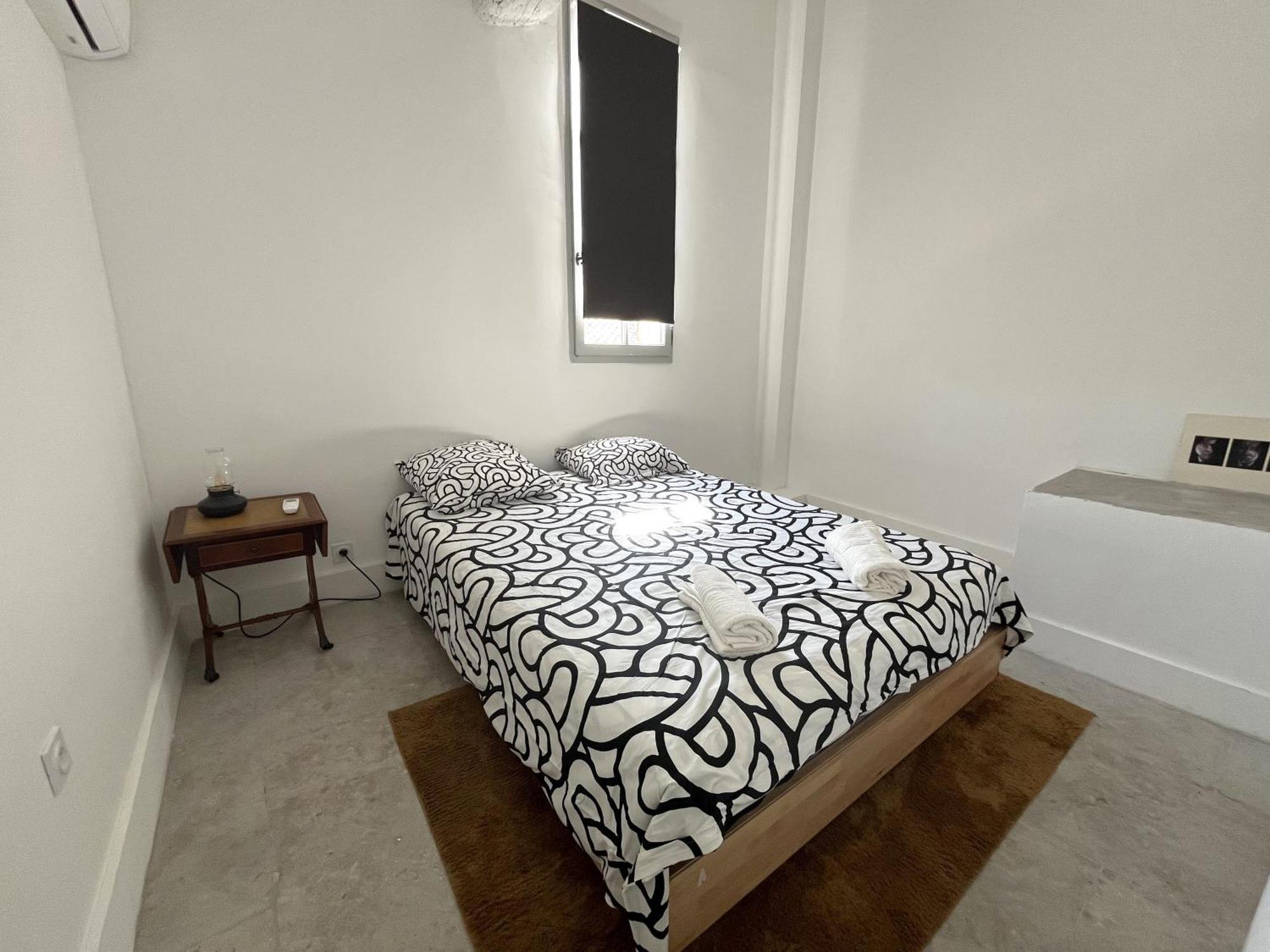 Ecusson - Duplex Lumineux Et Climatise Dans Particulier Apartamento