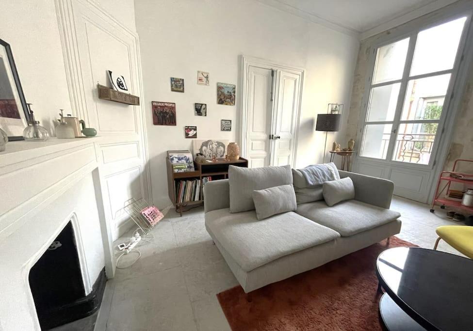 Ecusson - Duplex Lumineux Et Climatise Dans Particulier *