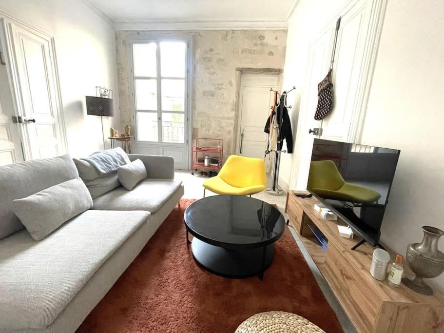 Apartment Ecusson - Duplex Lumineux Et Climatise Dans Particulier *