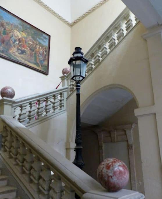 Apartment Ecusson - Duplex Lumineux Et Climatise Dans Particulier