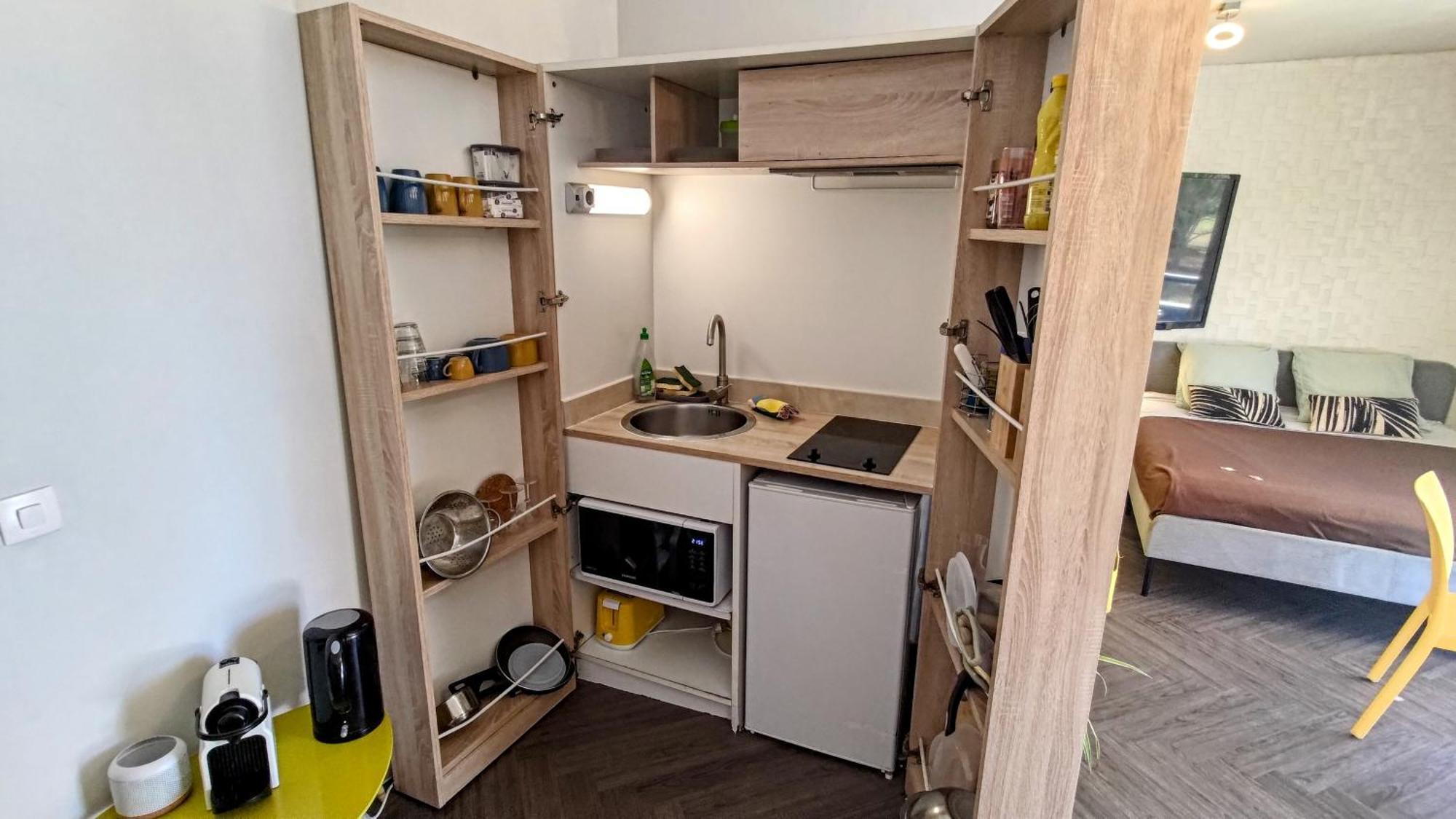 Soleil Et Verdure - Celleneuve Appartement