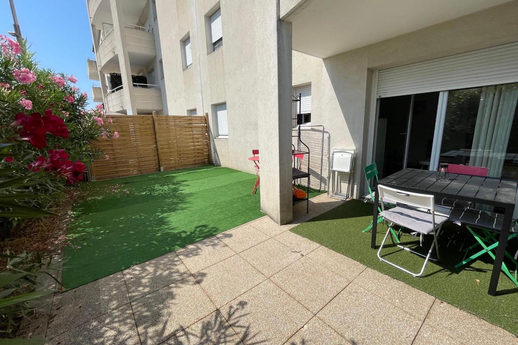 The Bounin - - Parking And Swimming Pool!
