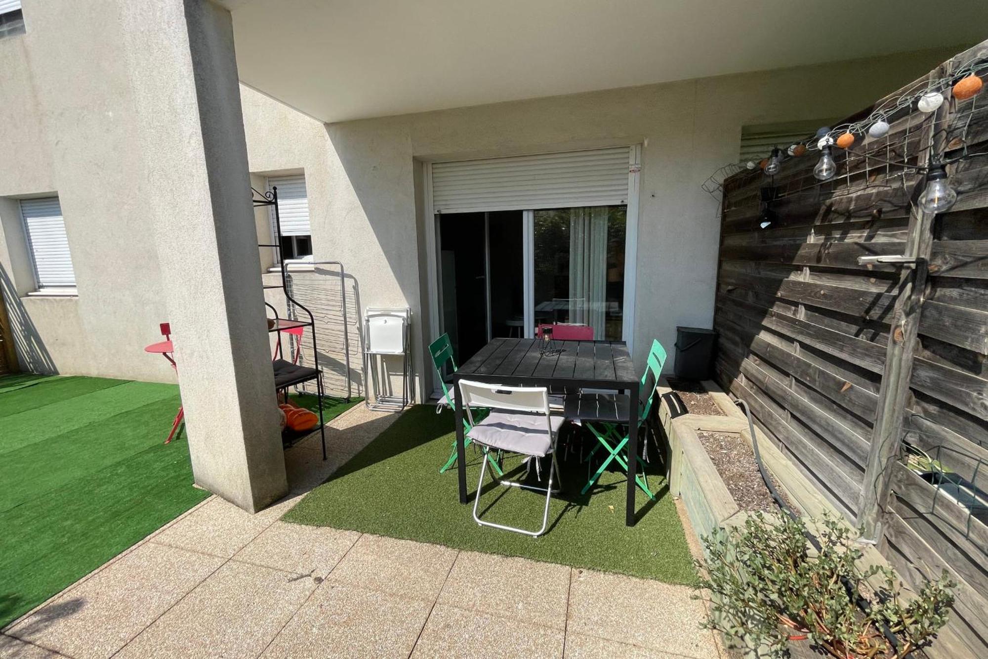 The Bounin - - Parking And Swimming Pool! Ferienhaus *