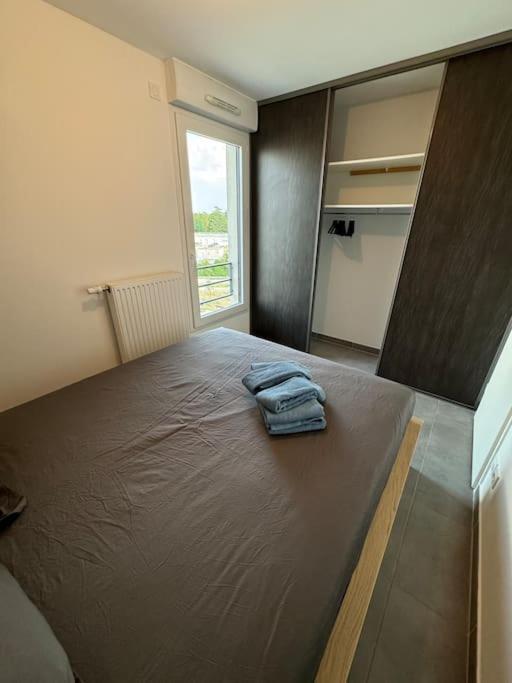 Luxueux 5 Pc, Jacuzzi, Rooftop, Terrasse, Clim Appartement *