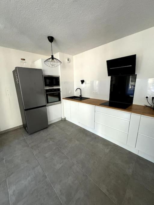 Apartamento T3 Climatise Avec Loggia *