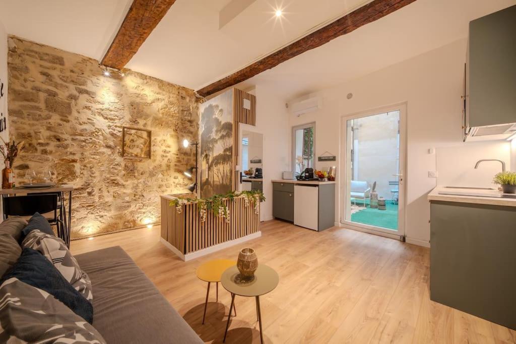 La Eximia Avec Patio - Parking Souterrain Inclus - Centre Historique Appartement