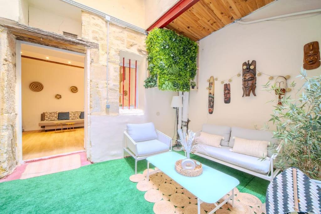La Eximia Avec Patio - Parking Souterrain Inclus - Centre Historique Appartement *