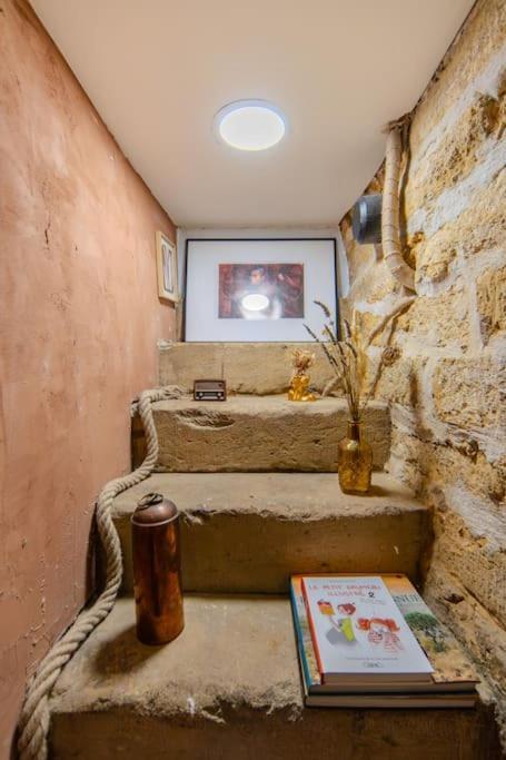La Eximia Avec Patio - Parking Souterrain Inclus - Centre Historique Appartement *