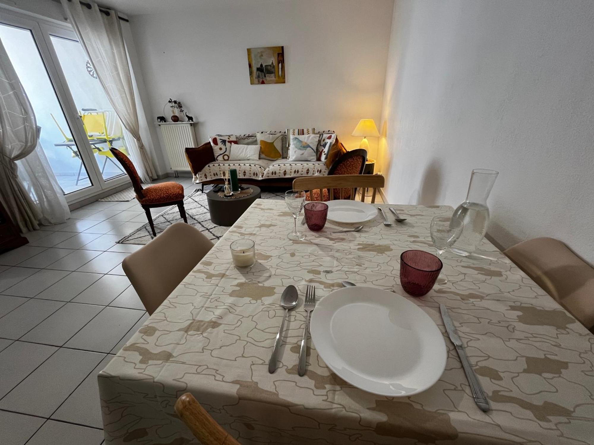 Appartement Le Duo Port Marianne - Parking Montpellier