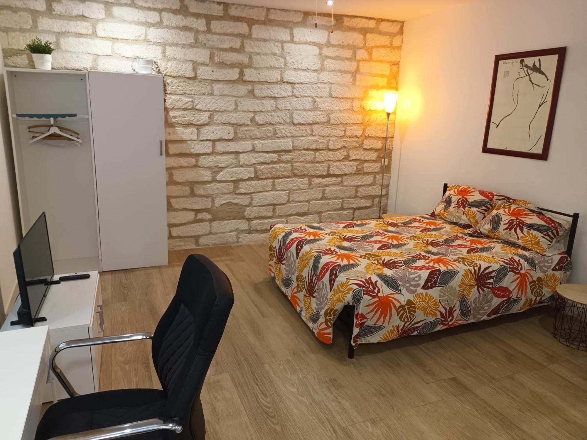 Lumineux Climatise Apartment *