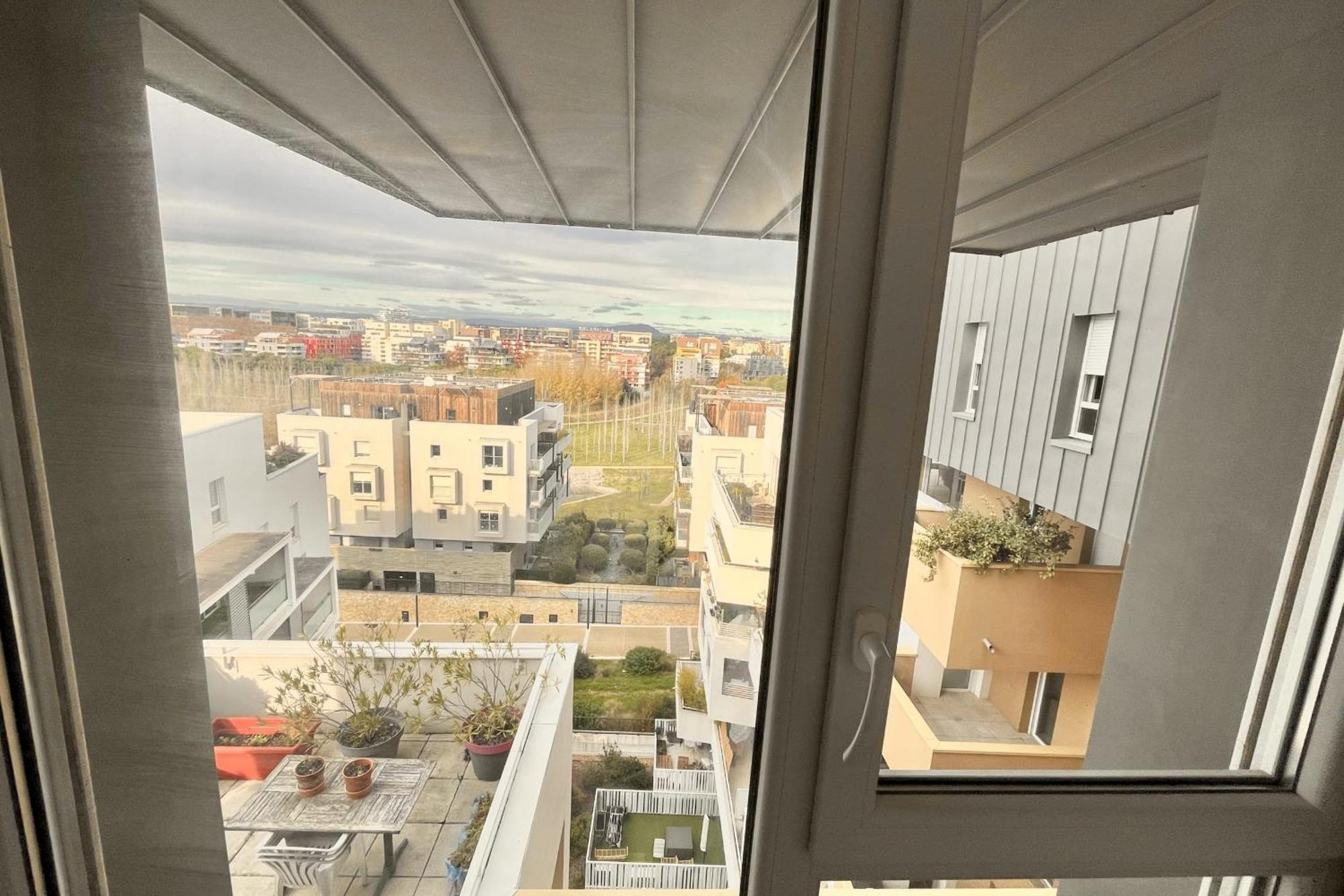Spacious T3 With Wifi - Terrace And Parking