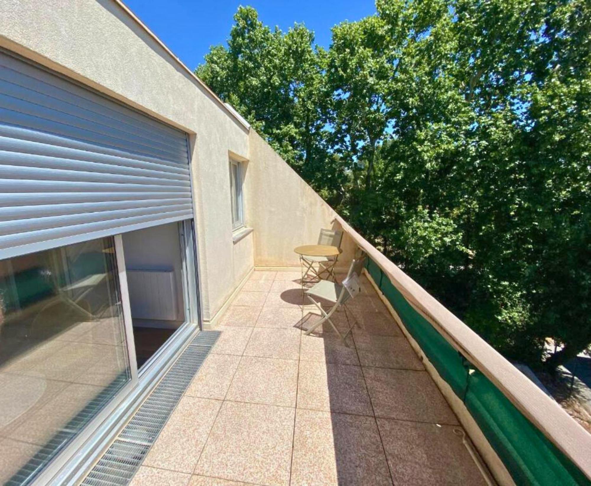 Apartment T1 Cosy- Terrasse - Parking Gratuit