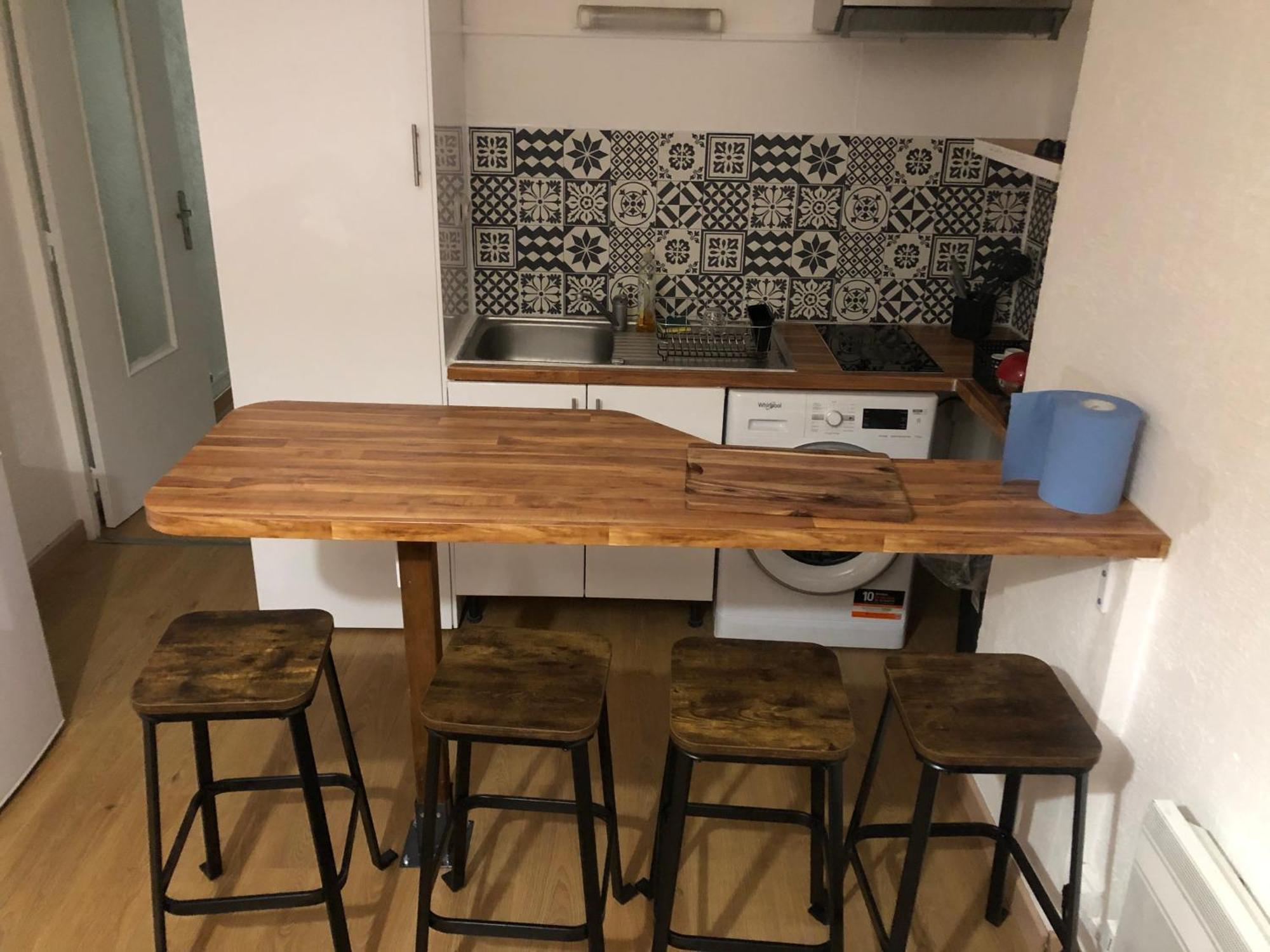 Appartement Apparemment T2 Climatise Centre Parking Privee *