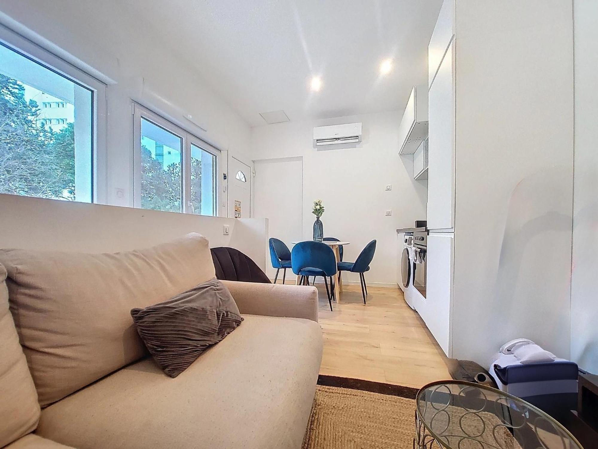 Confort Climatise Et Privee En Sousplex Apartment *