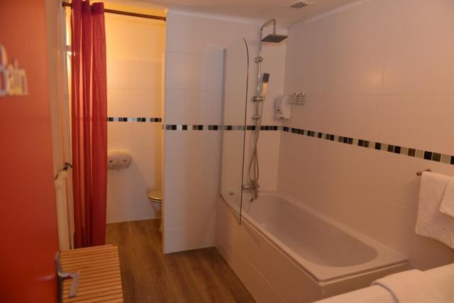 Colisee-verdun Centre Gare Saint-roch Hotel