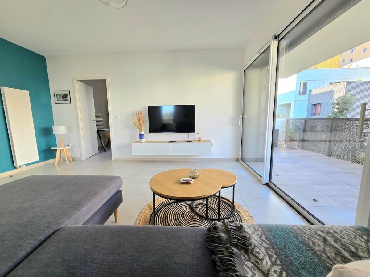 Appartement Pavlova : Calme, Vue, Elegant, Spacieux, Sur Et Central *