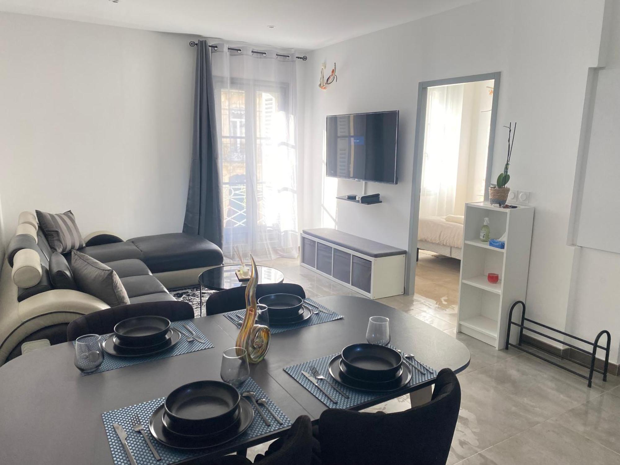 Modern And Cosy *