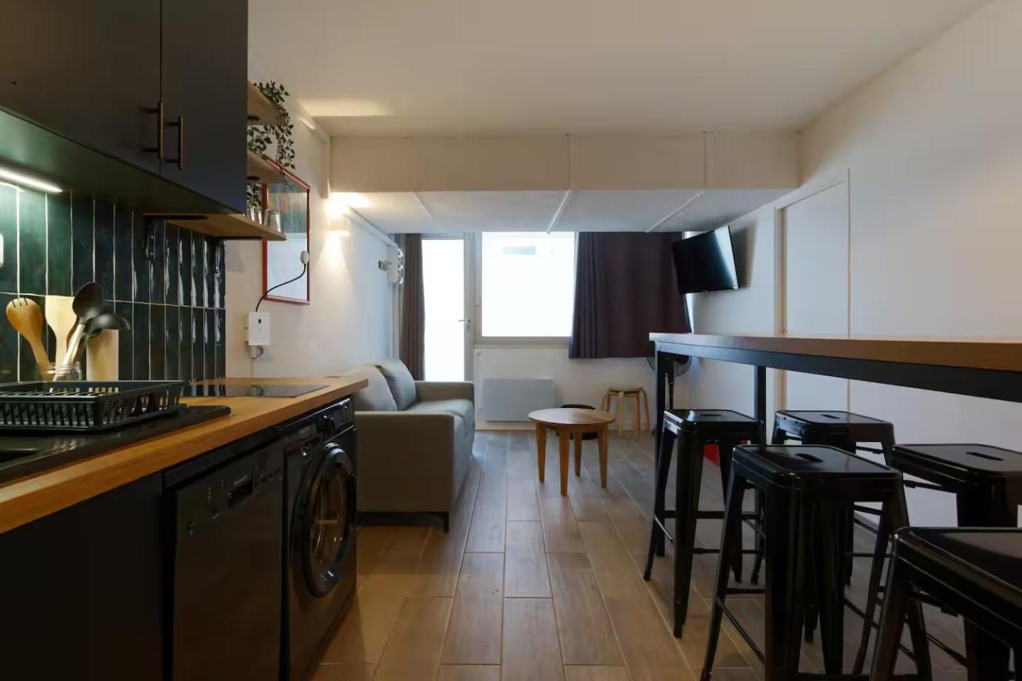 Manon, 2 Ch, Parking, Tram Croix D'argent Au Pied, Sleep-in-montpellier *